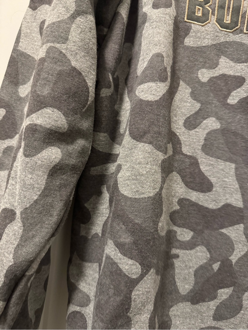 Georgia Bulldogs Camo Crewneck Sweatshirt with military design - Picture 2 of 10